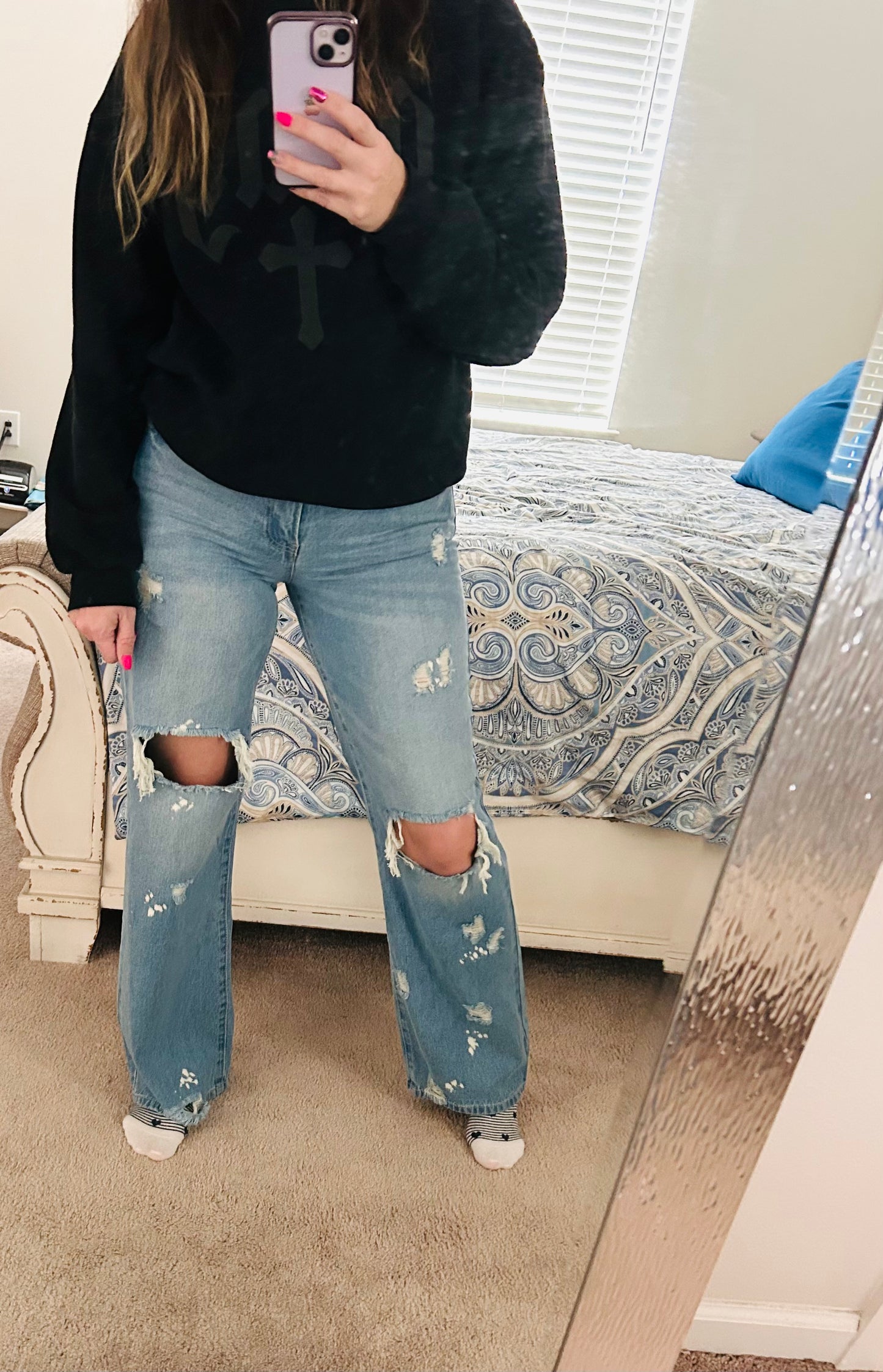Distressed Straight Leg Jeans