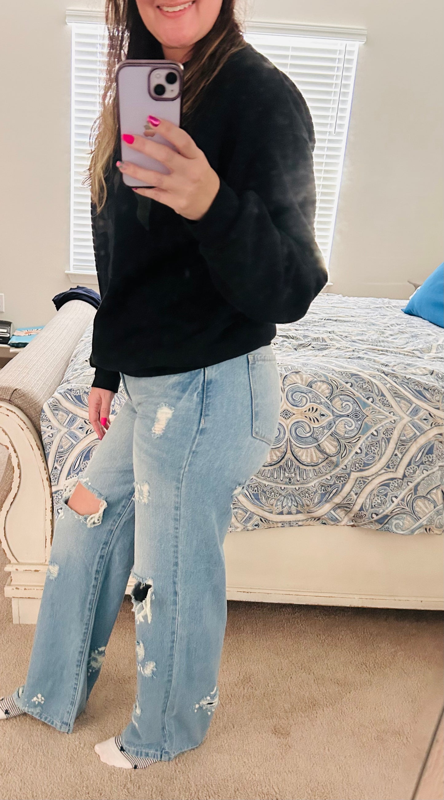 Distressed Straight Leg Jeans