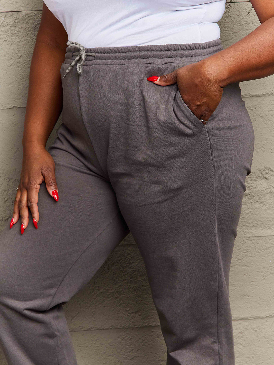 *APP EXCLUSIVE* Solid Drawstring Joggers