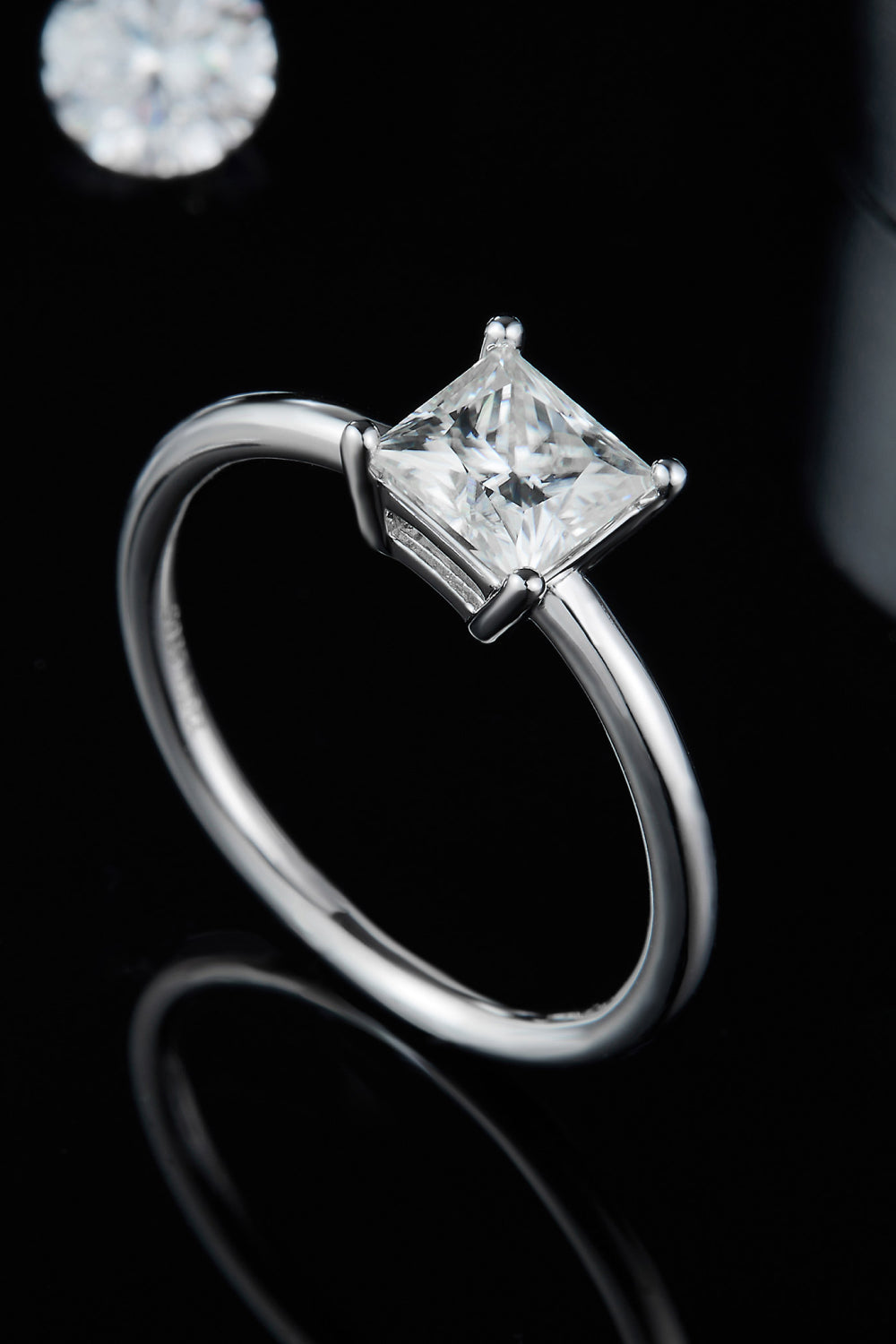 *APP EXCLUSIVE* 1 Carat Moissanite 925 Sterling Silver Solitaire Ring