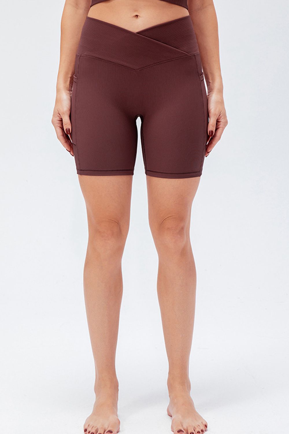 *APP EXCLUSIVE* Slim Fit V-Waistband Sports Shorts