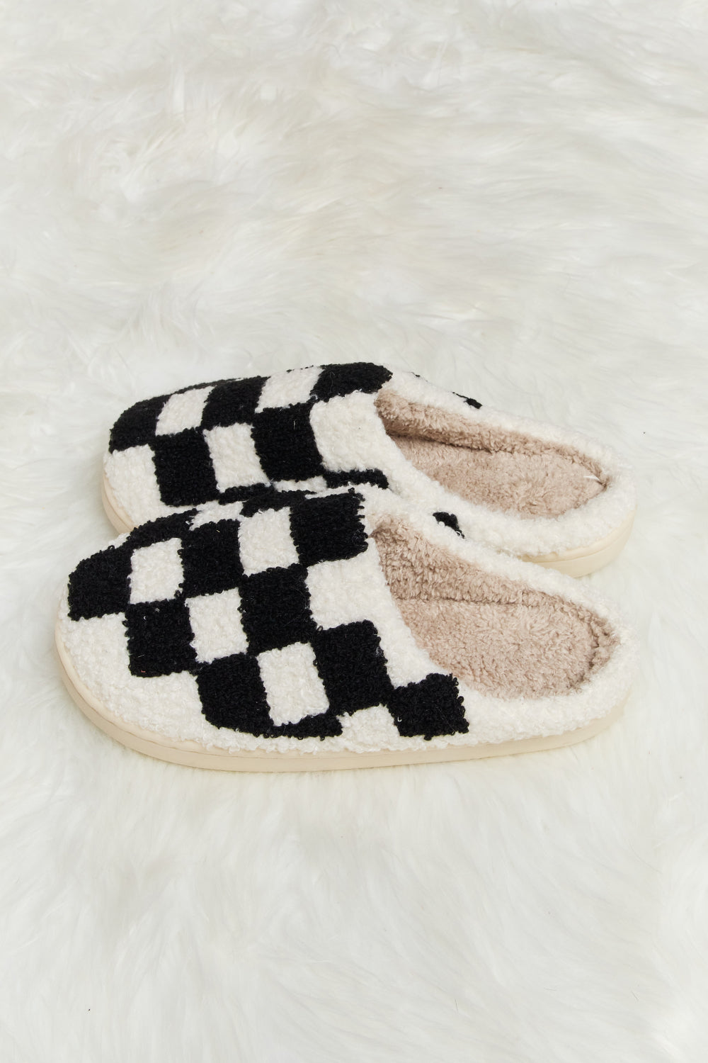 *APP EXCLUSIVE* Checkered Print Plush Slide Slippers