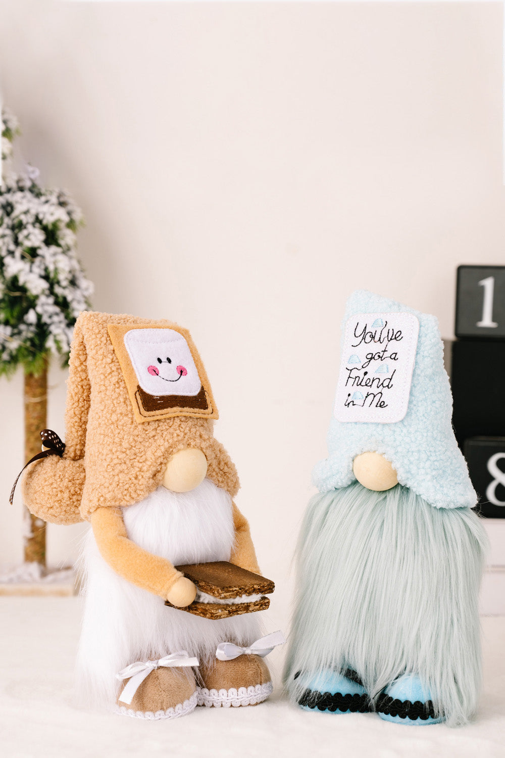 *APP EXCLUSIVE* Mother's Day Pom-Pom Trim Faceless Gnome