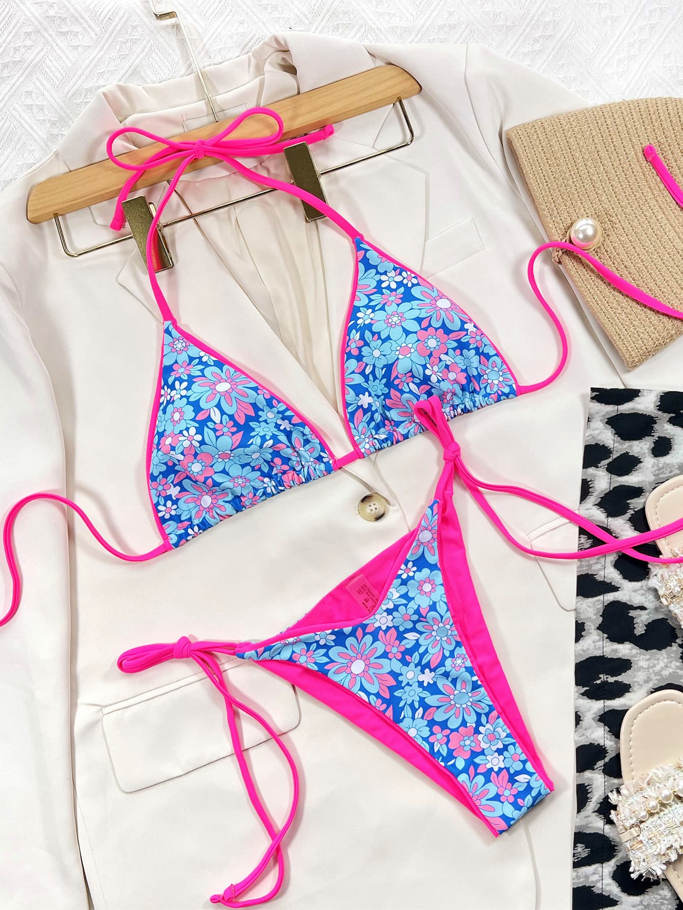 *APP EXCLUSIVE* Floral Triangle Top Bikini