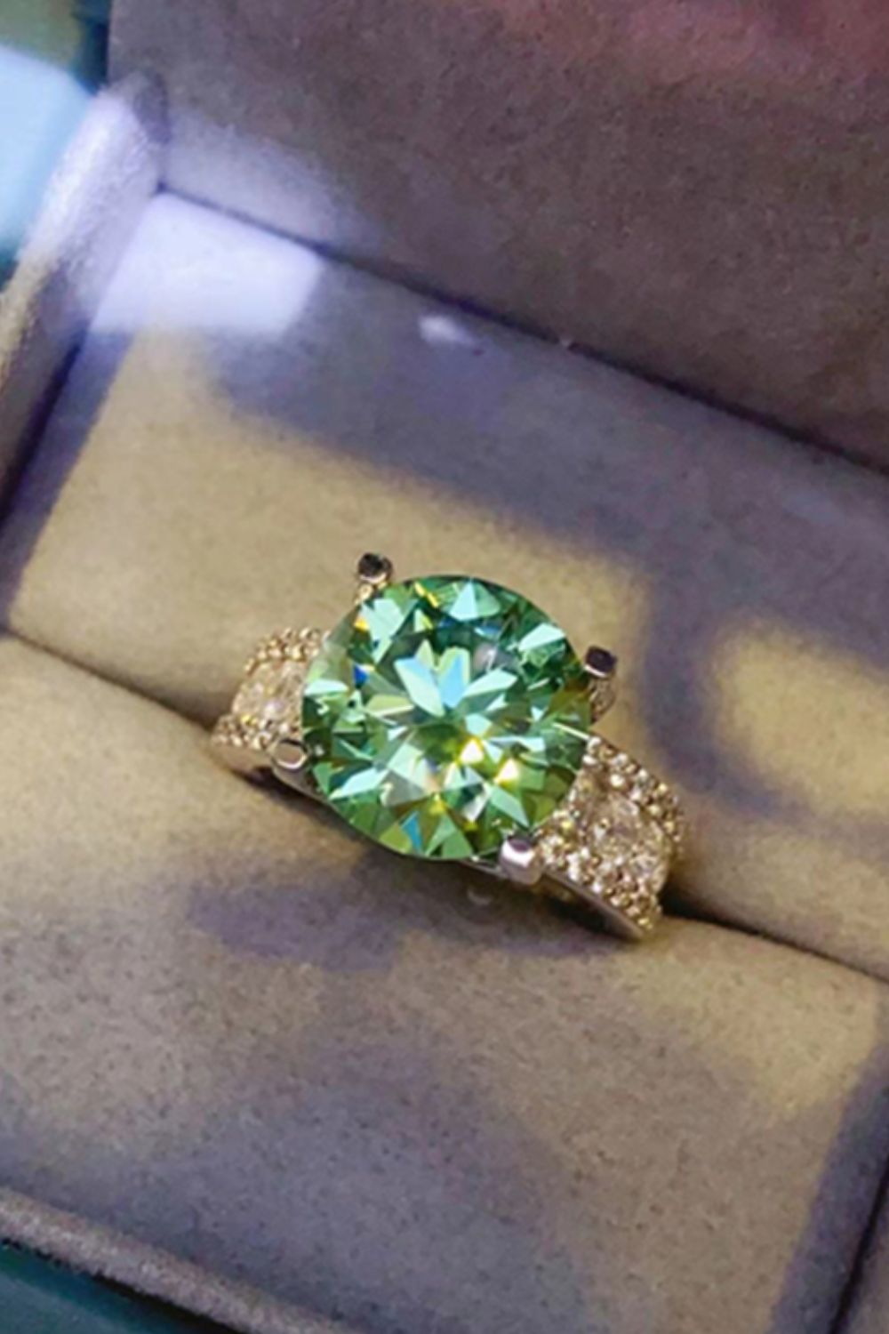 *APP EXCLUSIVE* 5 Carat Moissanite 4-Prong Wide Band Ring