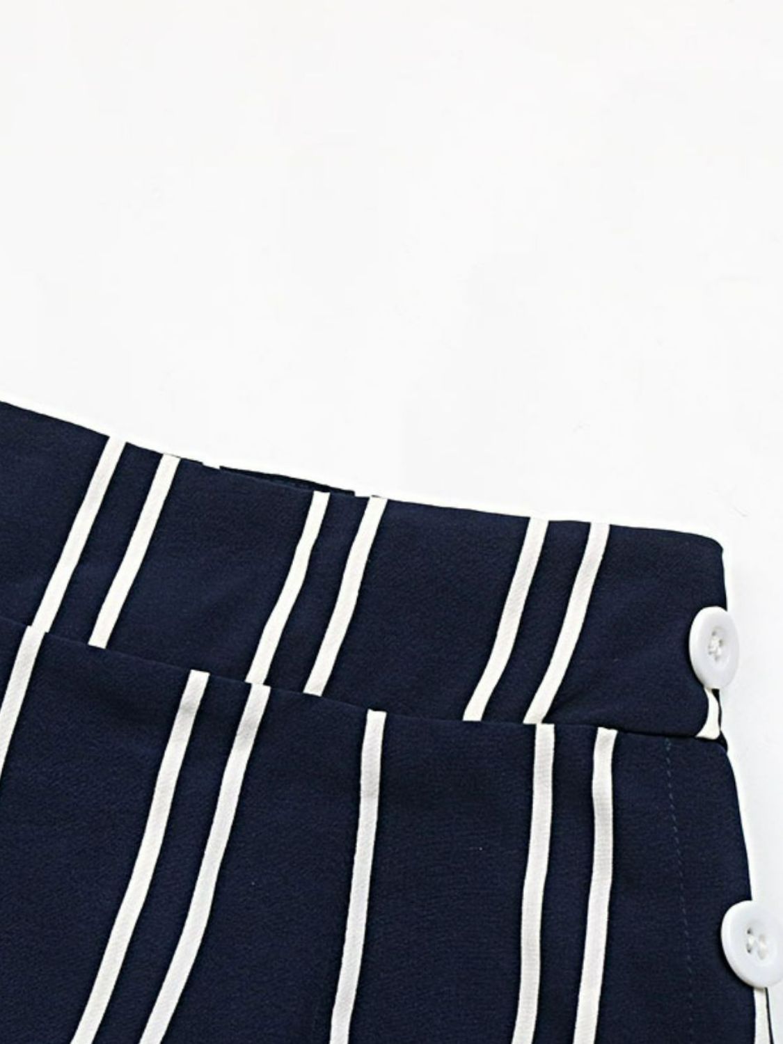 *App Exclusive* Striped Slit Wide Leg Pants