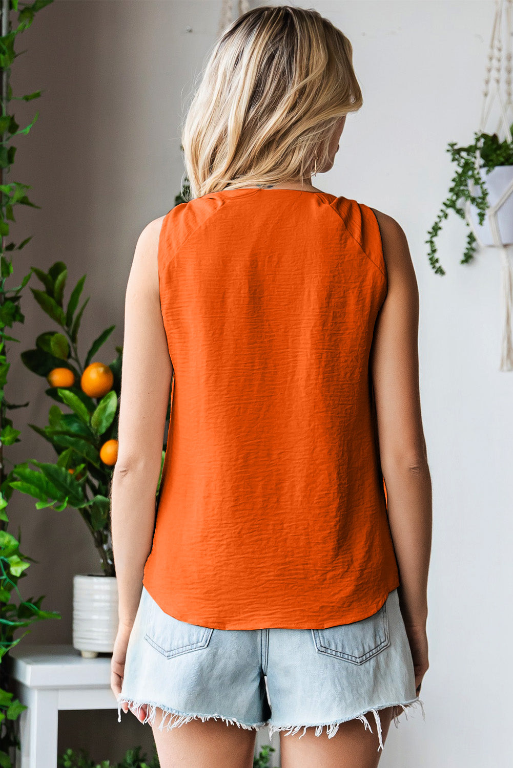 *APP EXCLUSIVE* Knotted Vneck Tank