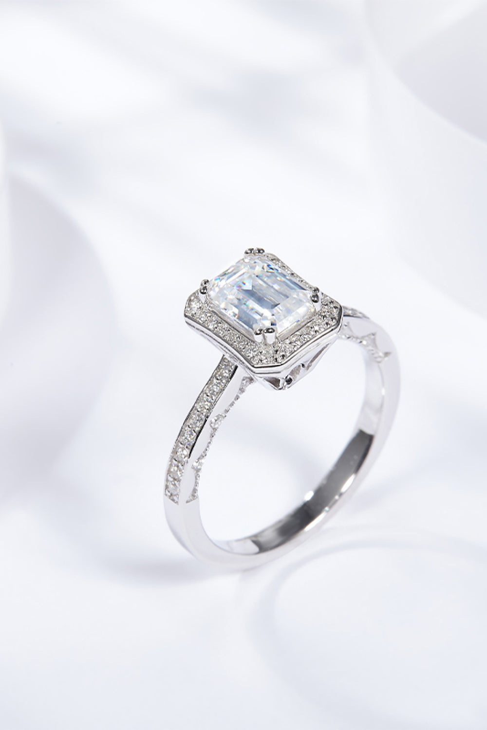 *APP EXCLUSIVE* 1 Carat Moissanite 925 Sterling Silver Halo Ring