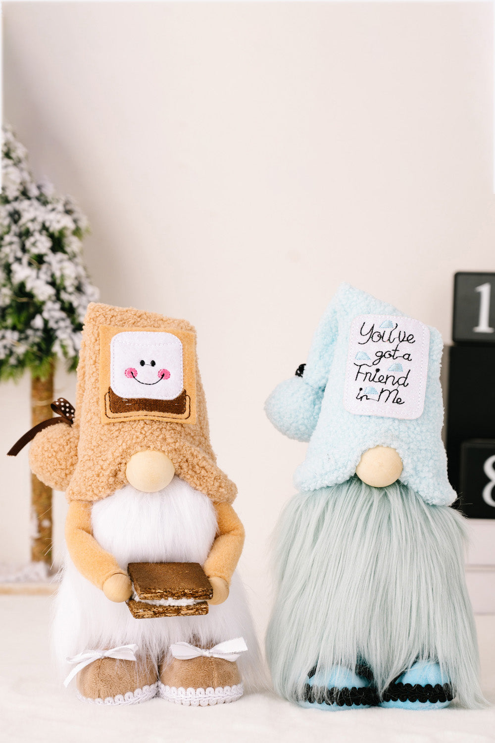 *APP EXCLUSIVE* Mother's Day Pom-Pom Trim Faceless Gnome