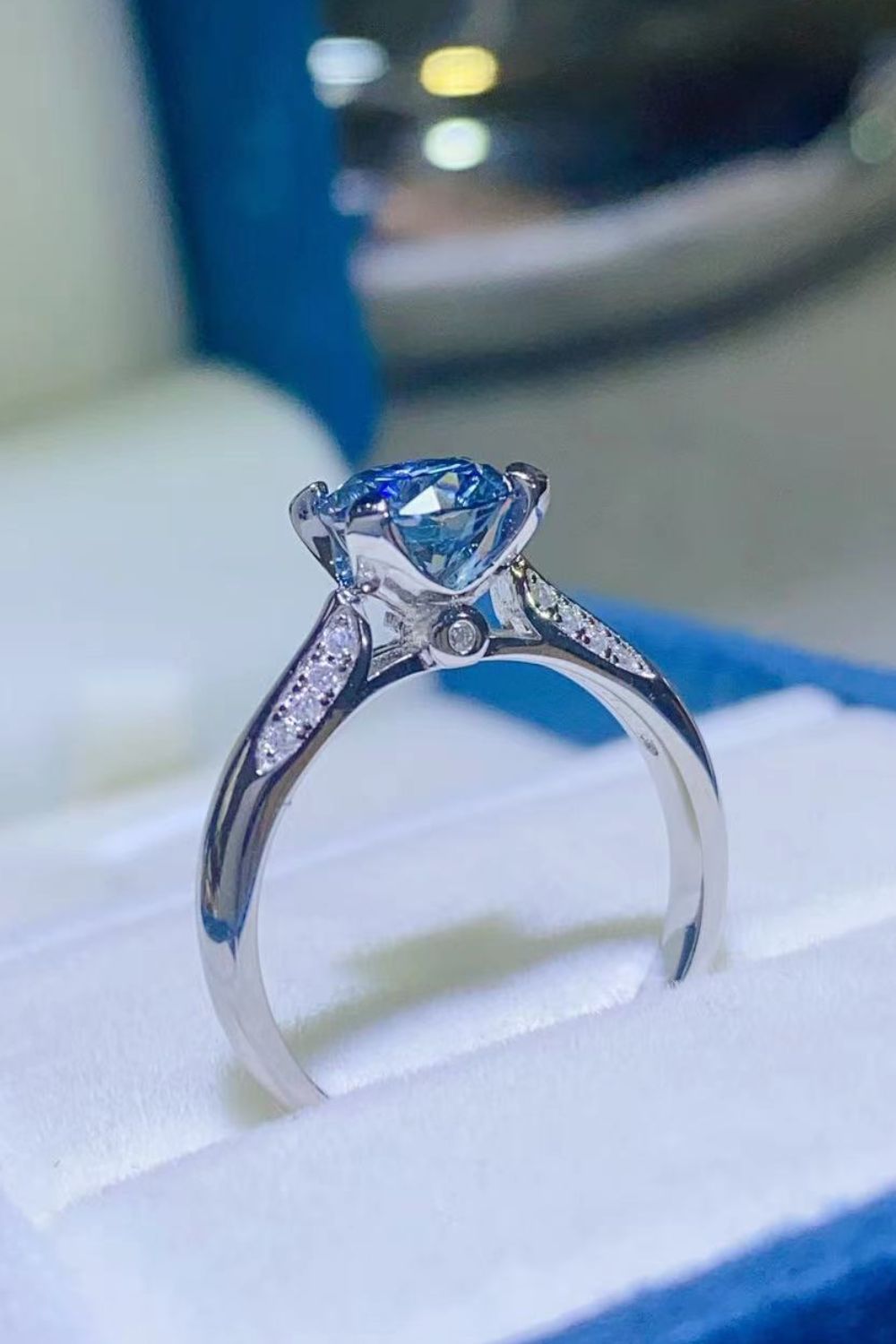*APP EXCLUSIVE* 1 Carat Moissanite 4-Prong Ring