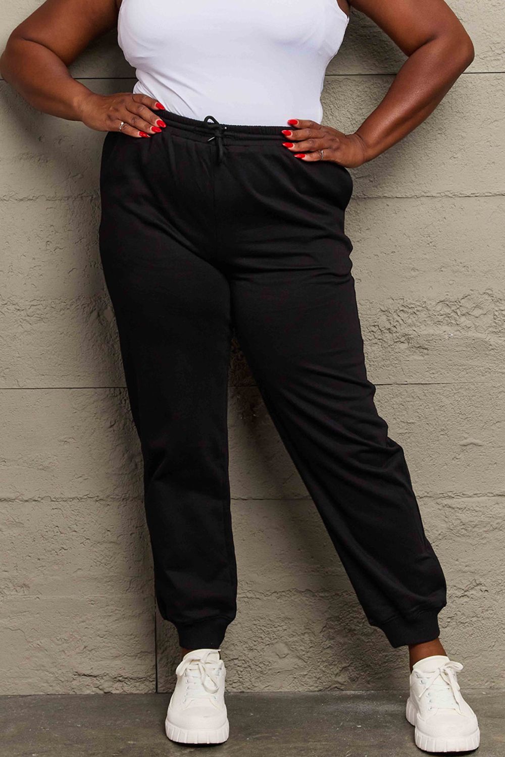 *APP EXCLUSIVE* Solid Drawstring Joggers