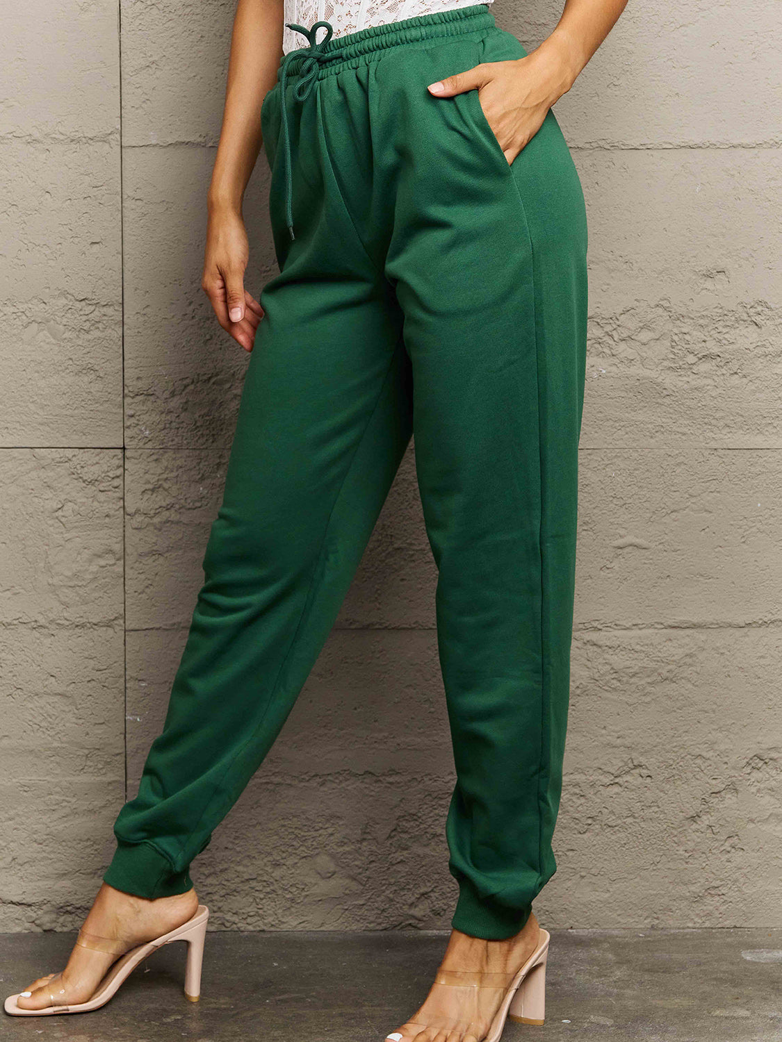 *APP EXCLUSIVE* Solid Drawstring Joggers