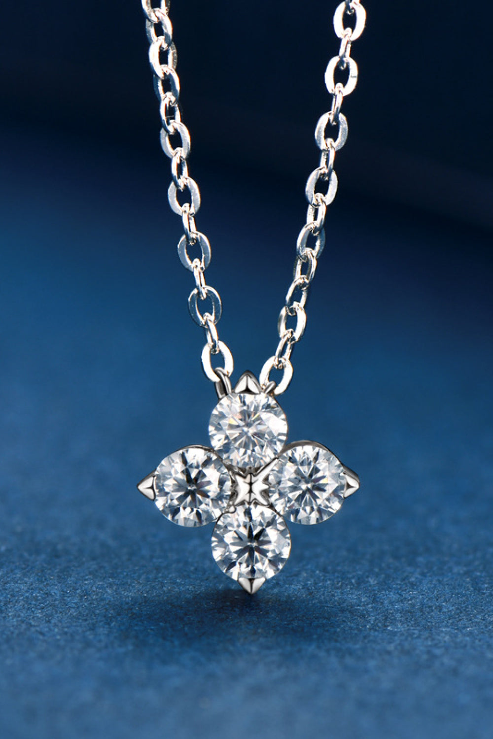 * APP EXCLUSIVE* Moissanite Four Leaf Clover Pendant Necklace