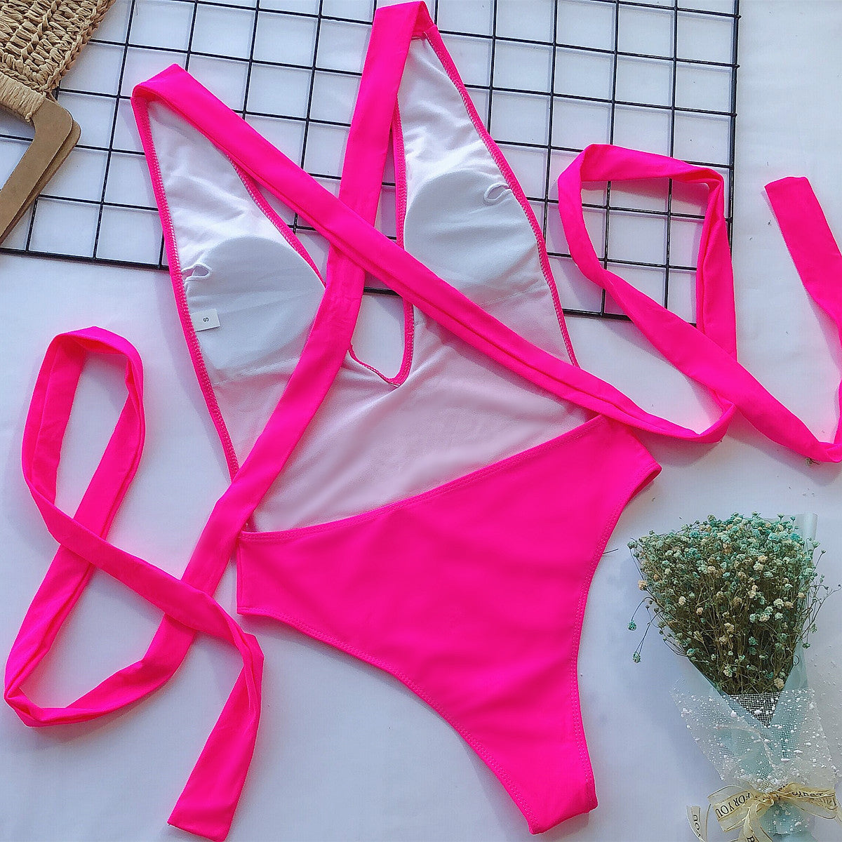 *APP EXCLUSIVE* Halter Neck Deep V One-Piece Swimsuit