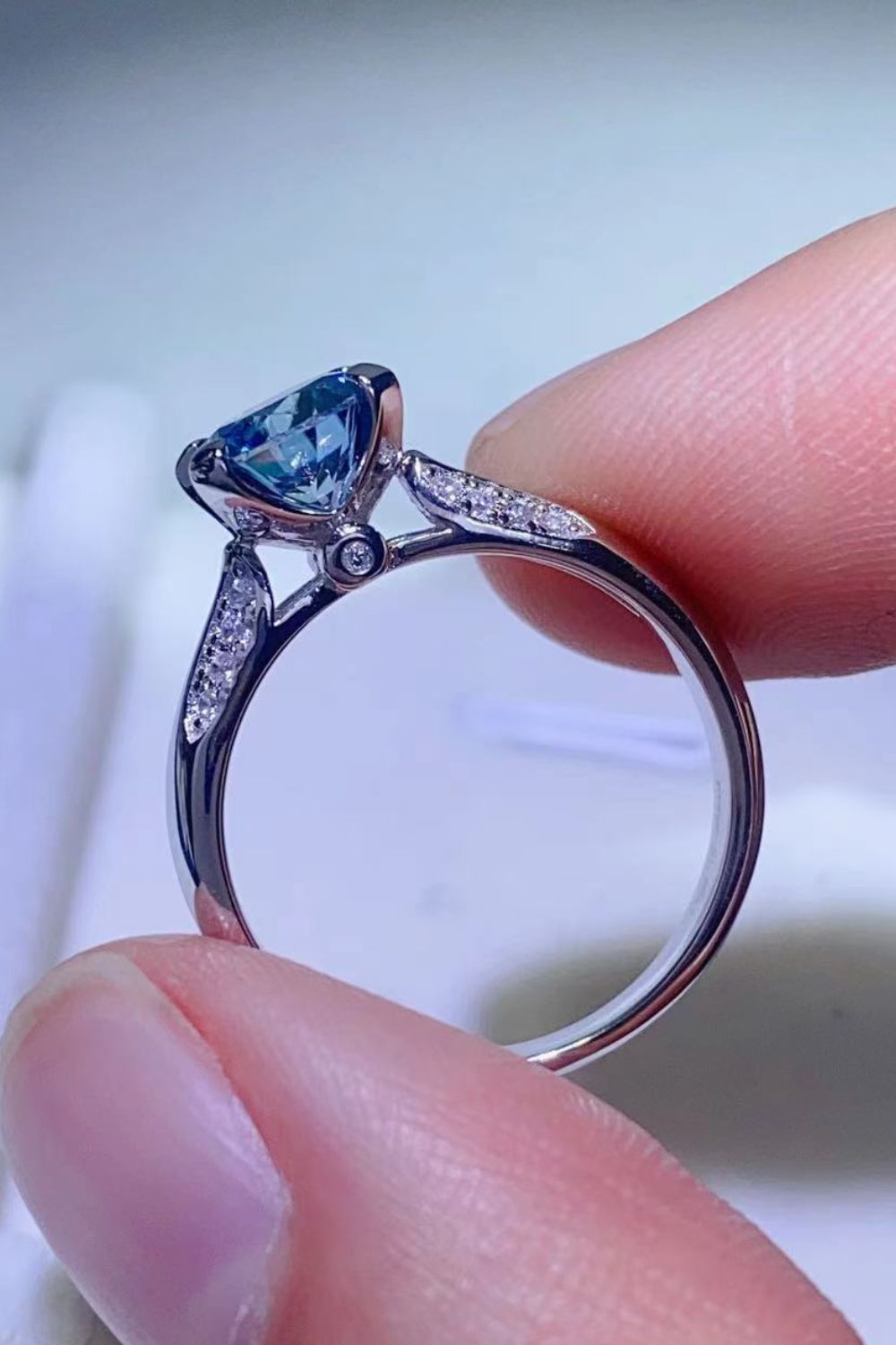 *APP EXCLUSIVE* 1 Carat Moissanite 4-Prong Ring