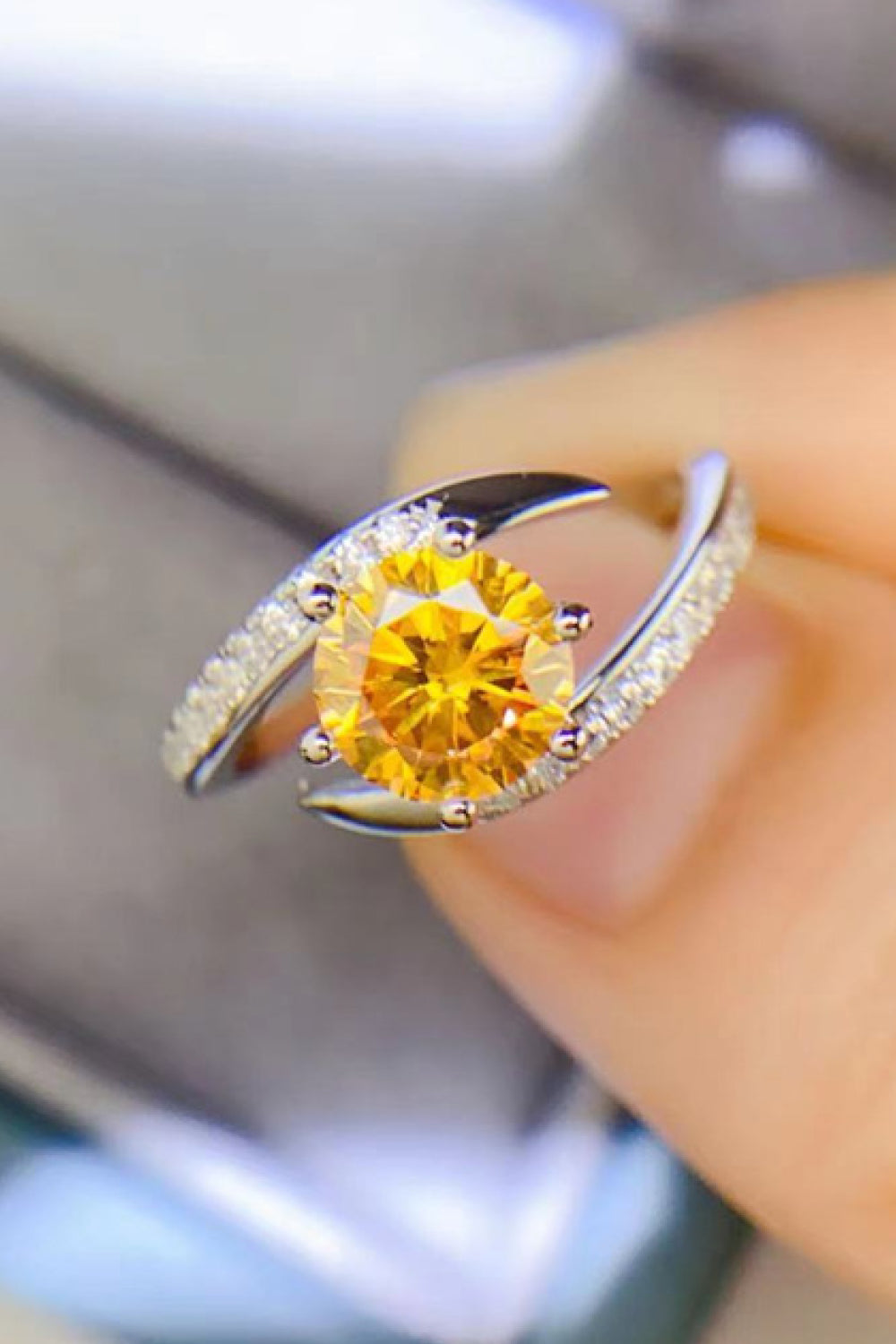 *APP EXCLUSIVE* 1 Carat Moissanite 925 Sterling Silver Ring