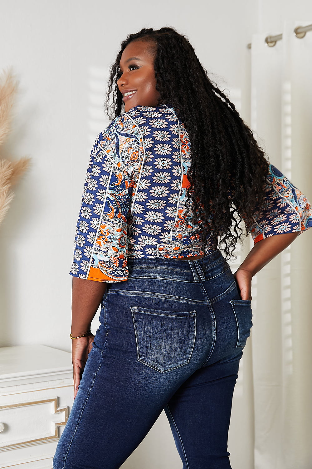 *APP EXCLUSIVE* Tie Hem V-Neck Three-Quarter Sleeve Blouse