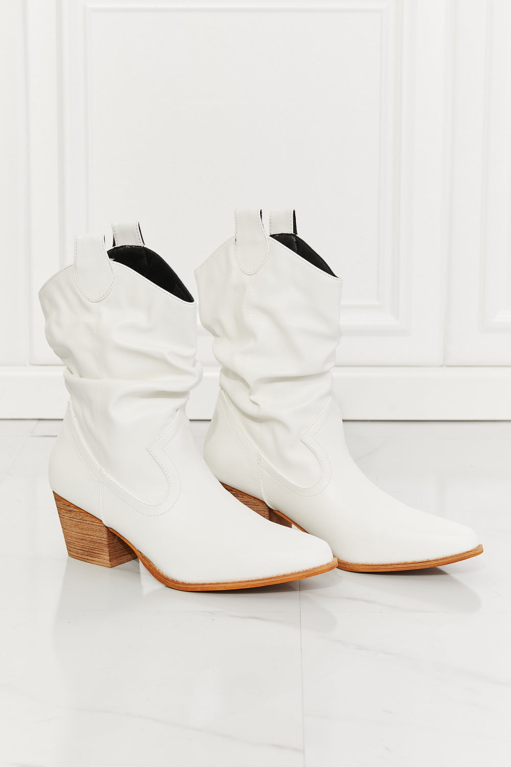 *APP EXCLUSIVE* Better in Texas Scrunch Cowboy Boots in White
