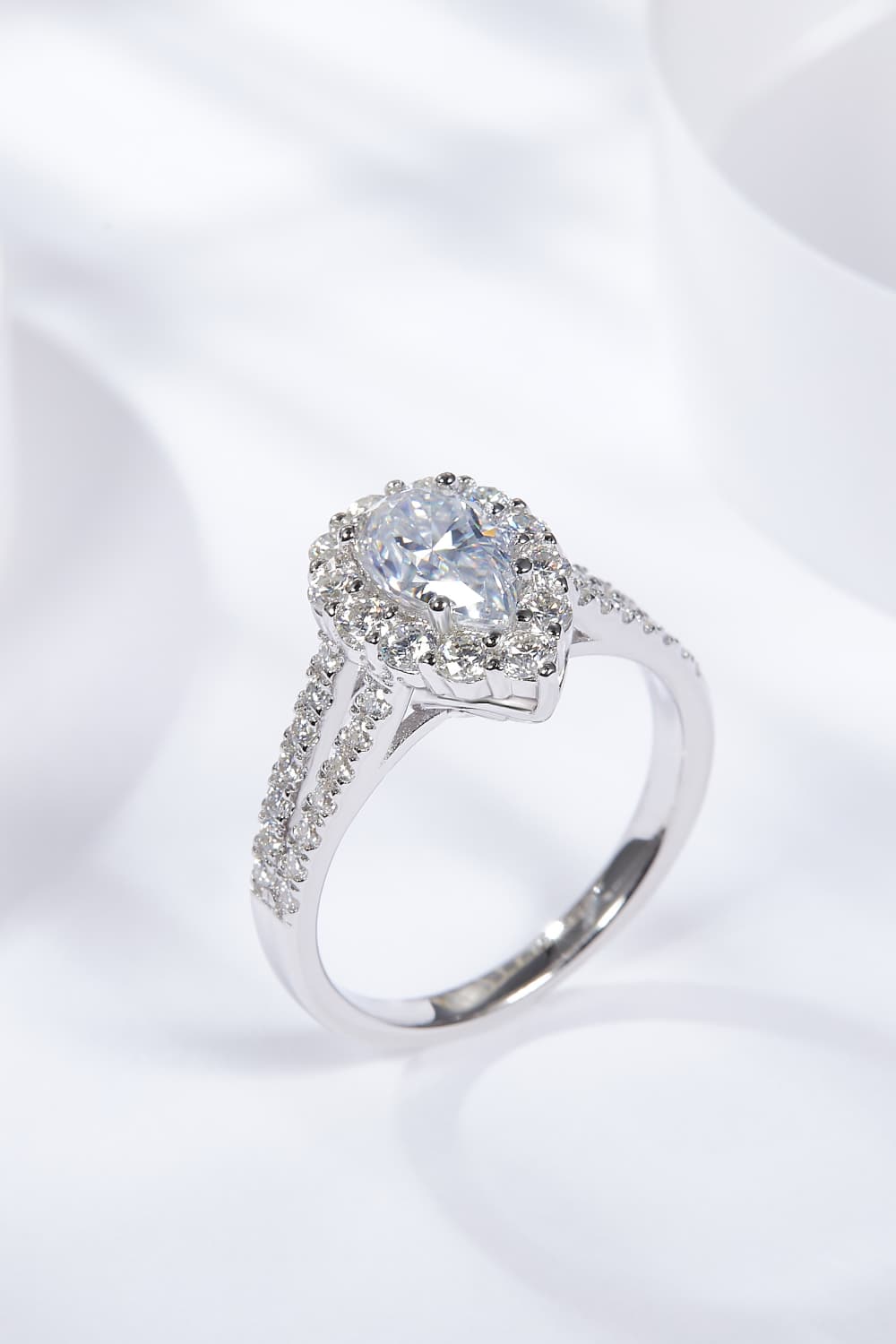 *APP EXCLUSIVE* 1 Carat Moissanite Teardrop Ring