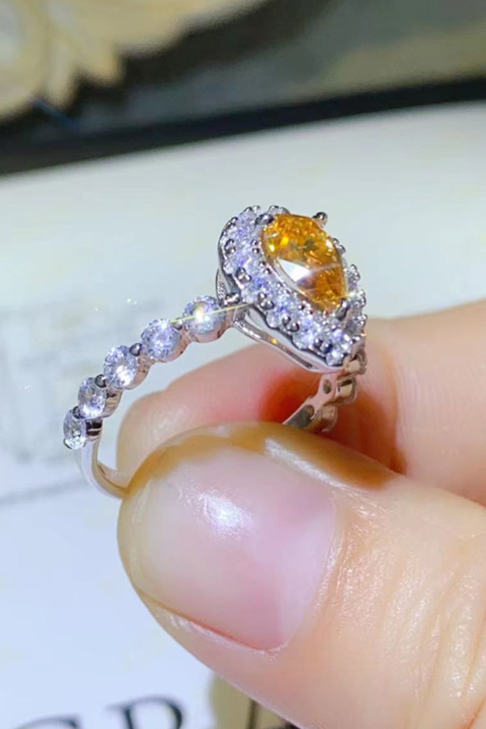 *APP EXCLUSIVE* 1 Carat Moissanite Contrast Teardrop Ring