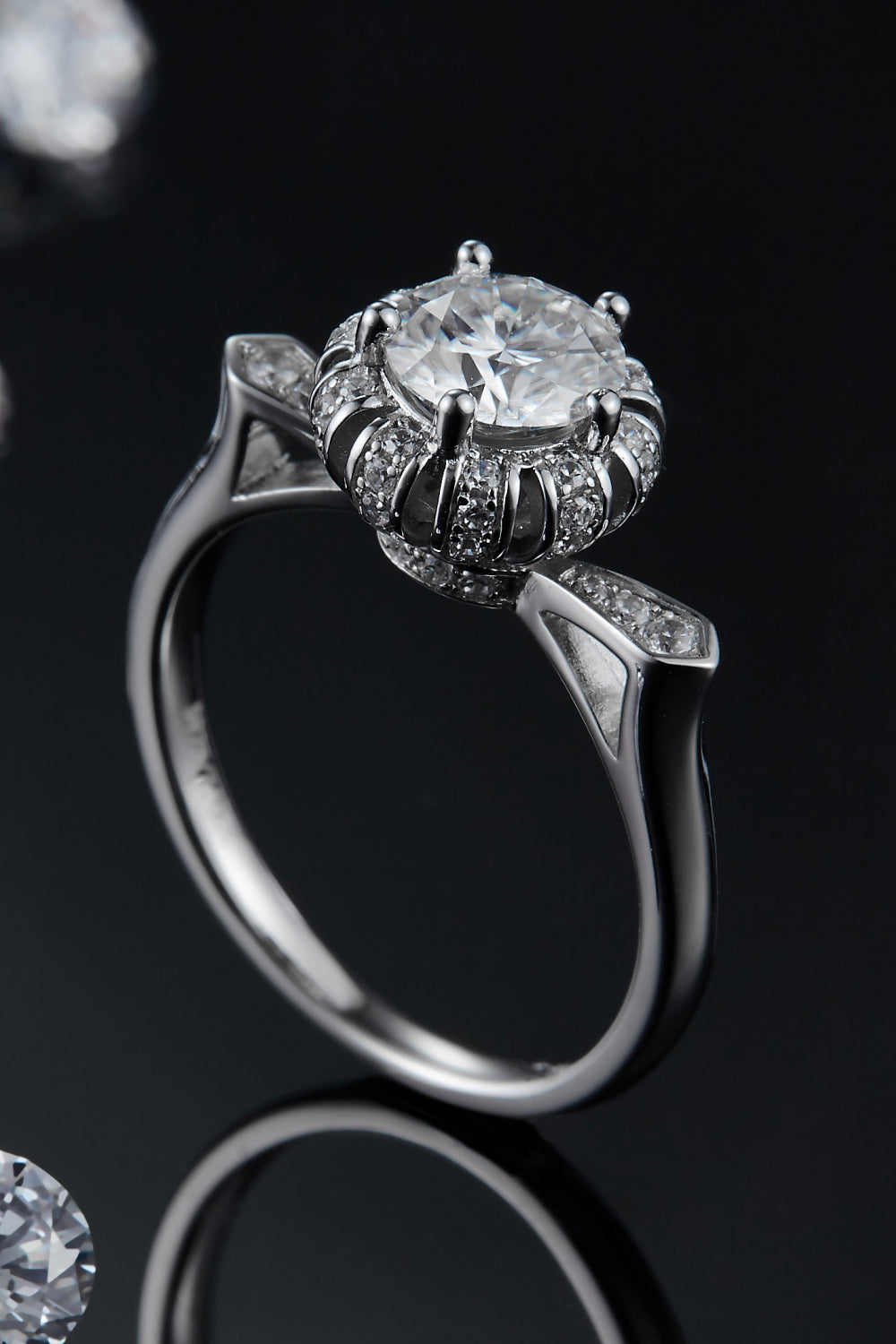 *APP EXCLUSIVE* 1 Carat Moissanite 925 Sterling Silver Ring