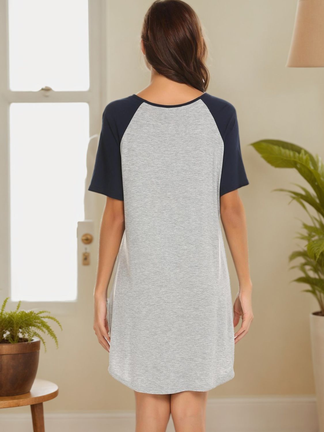 Round Neck Short Sleeve Contrast Sleep Shirt