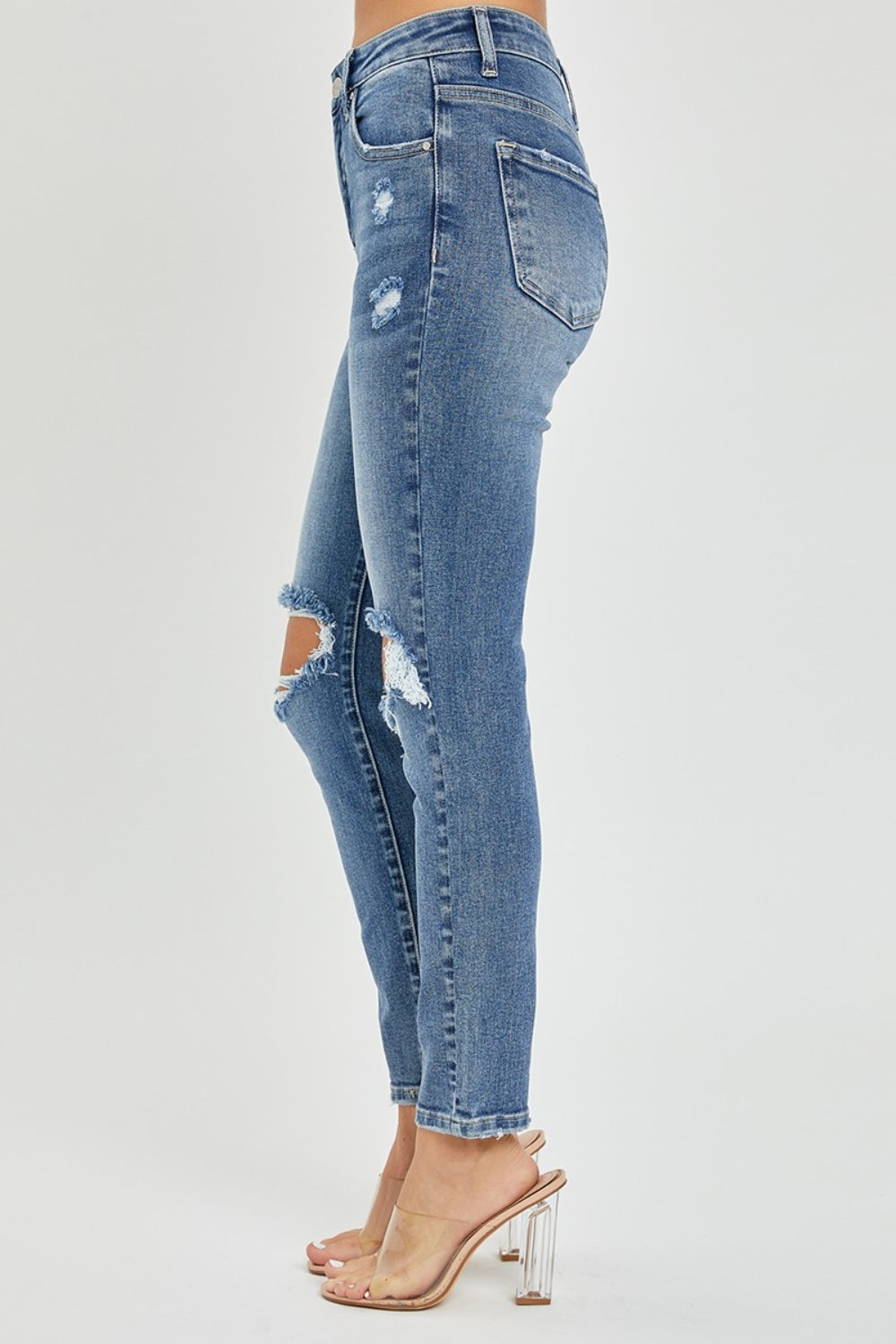 Risen Knee Distressed Skinny Jeans