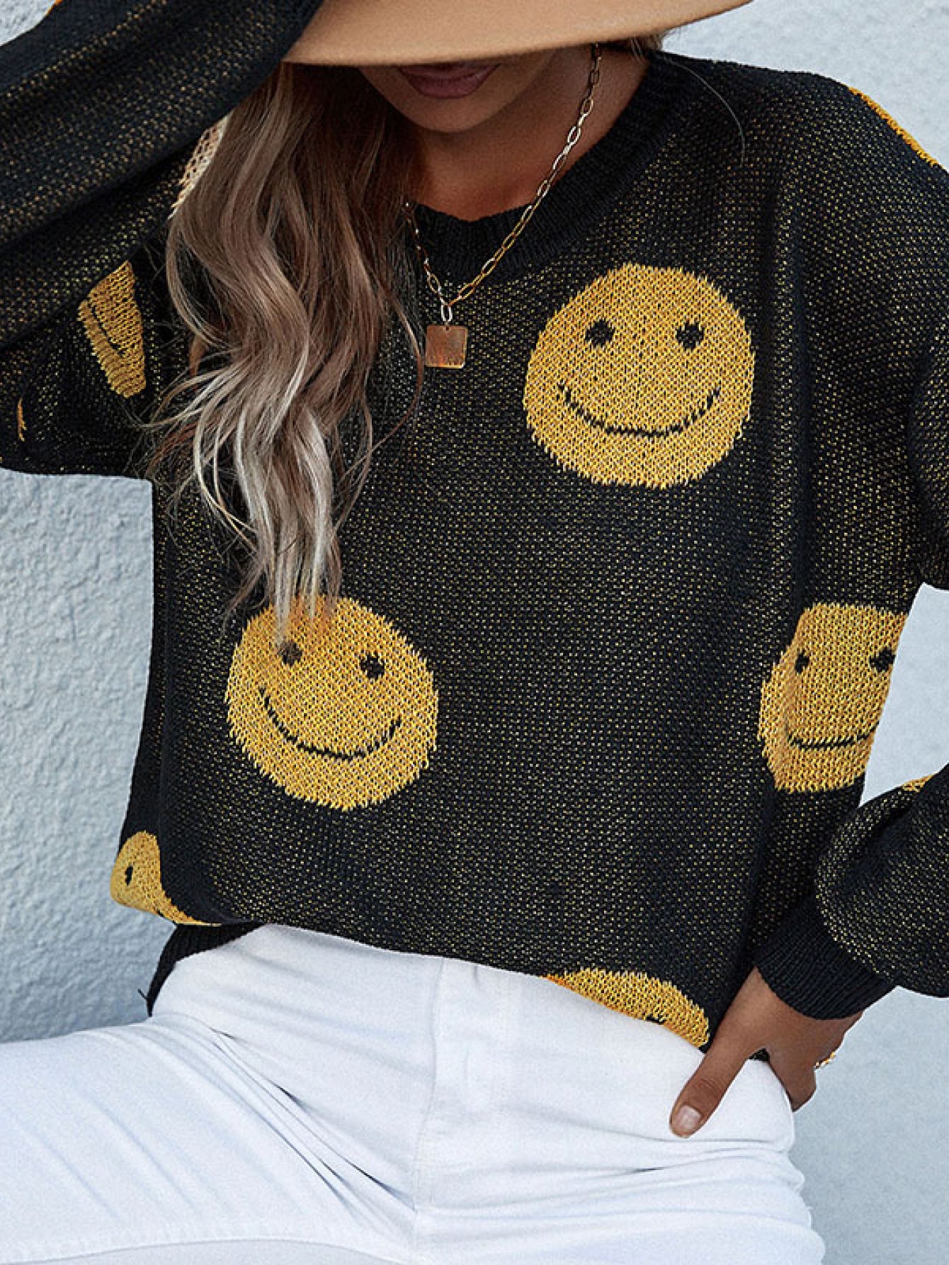 *App Exclusive* Smiley Face Sweater