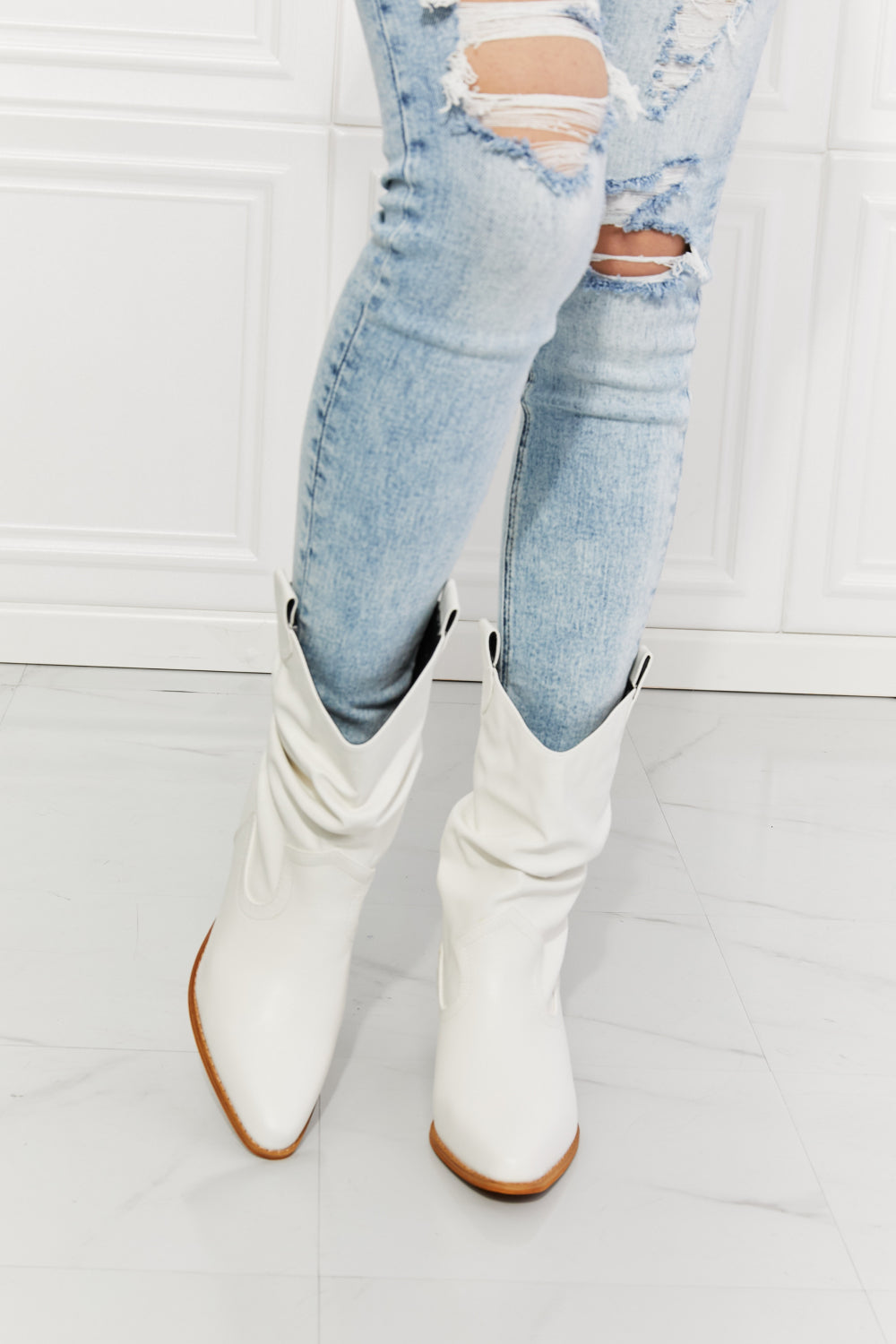 *APP EXCLUSIVE* Better in Texas Scrunch Cowboy Boots in White