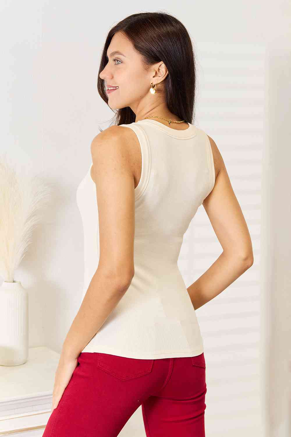 *APP EXCLUSIVE* Round Neck Tank