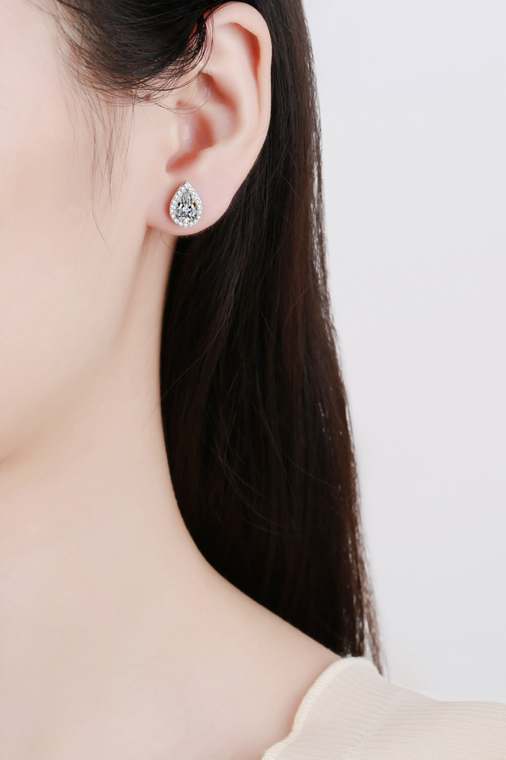 *APP EXCLUSIVE* Moissanite Teardrop Stud Earrings
