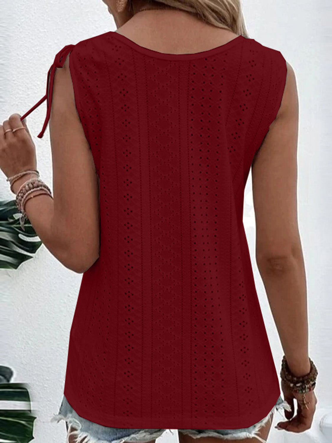 *APP EXCLUSIVE* Scoop Neck Sleeveless Tank Top