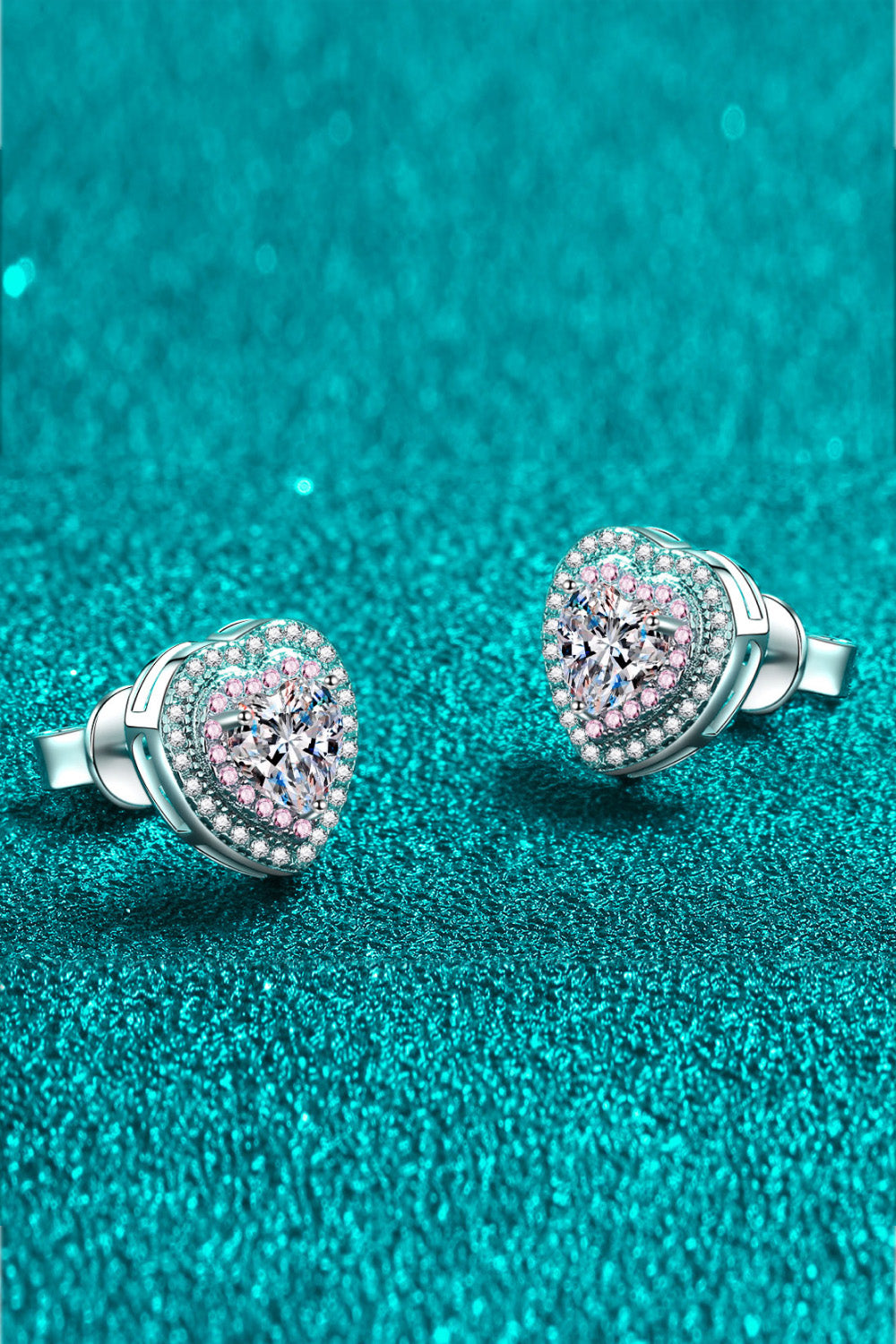 *APP EXCLUSIVE* Moissanite Heart-Shaped Stud Earrings
