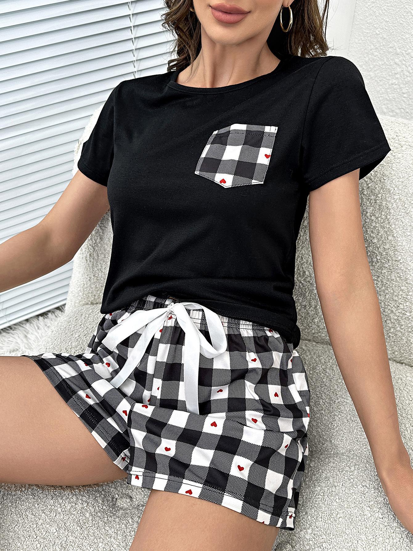 *APP EXCLUSIVE* Plaid Heart Top and Shorts Lounge Set