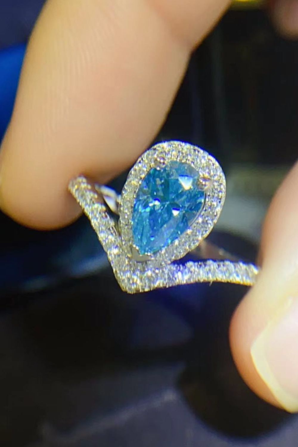 *APP EXCLUSIVE* 1 Carat Pear Shape Moissanite Heart Ring