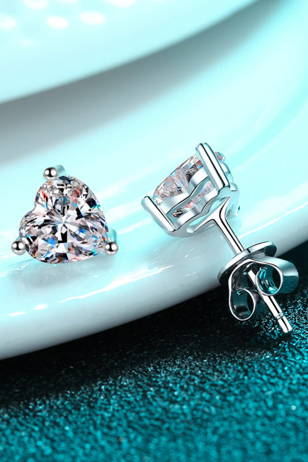 *APP EXCLUSIVE* 2 Carat Moissanite Heart-Shaped Stud Earrings