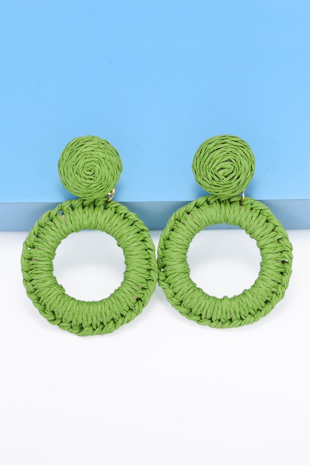 *APP EXCLUSIVE* Round Shape Raffia Grass Dangle Earrings
