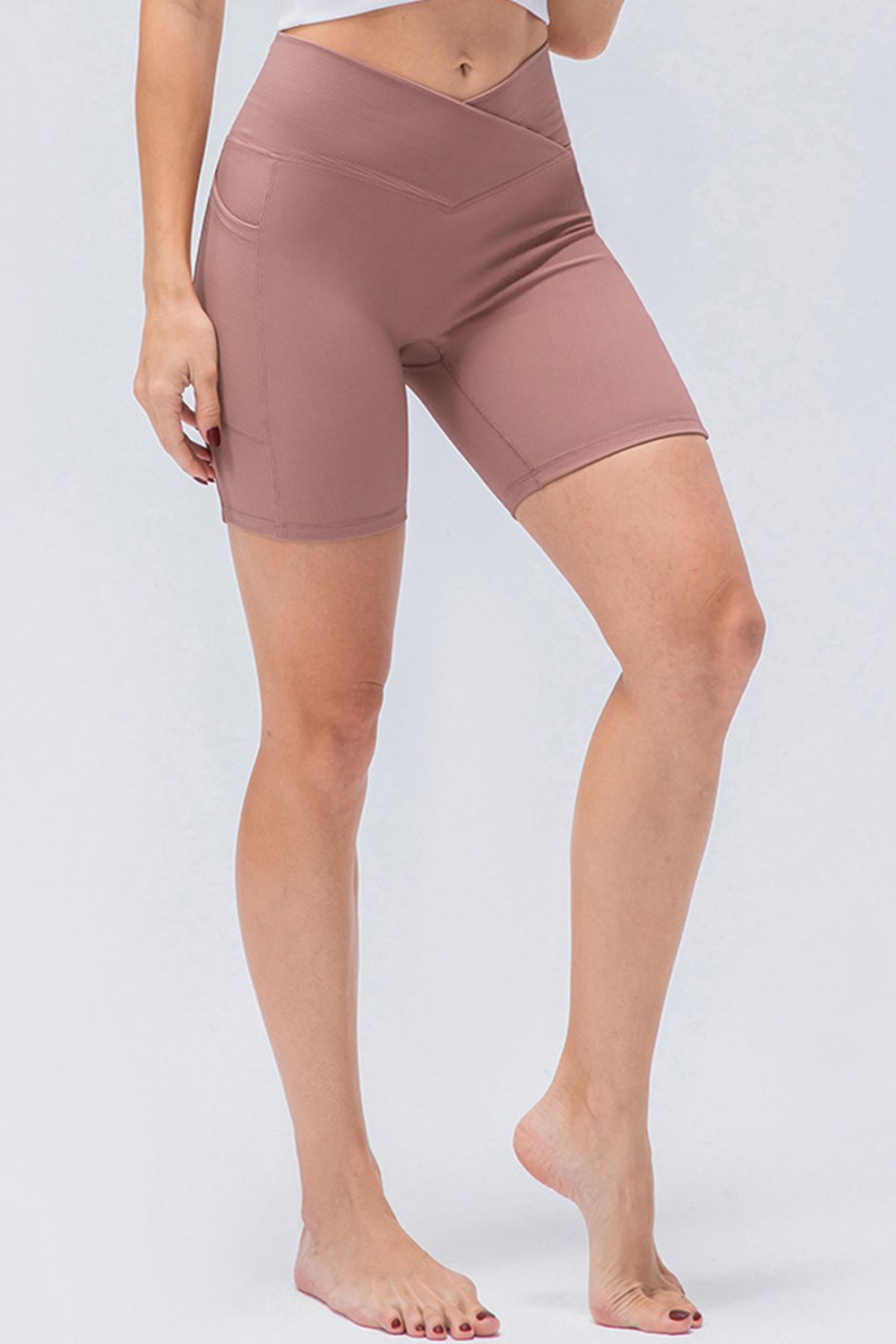 *APP EXCLUSIVE* Slim Fit V-Waistband Sports Shorts