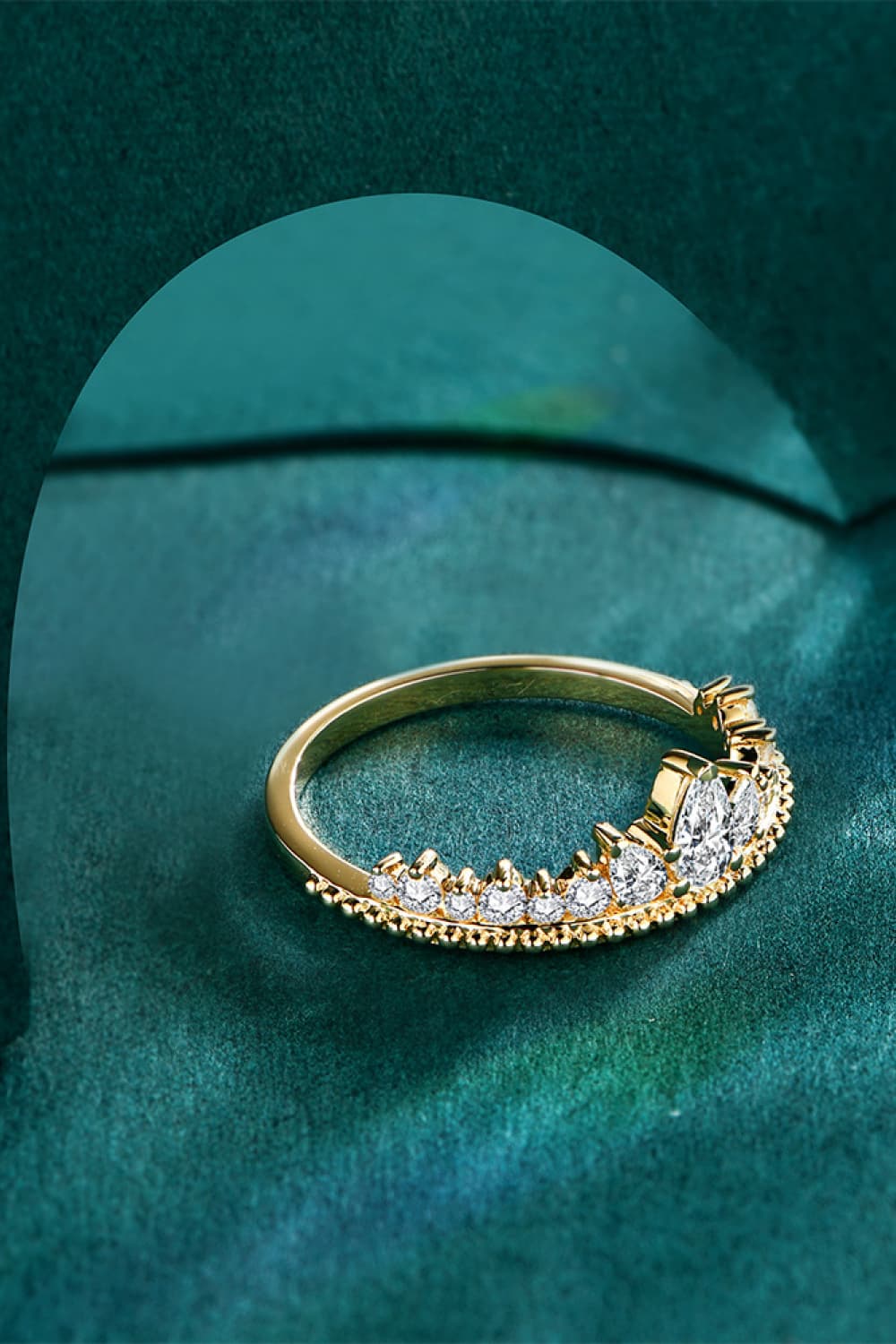 *APP EXCLUSIVE* Crown Shape Moissanite Ring