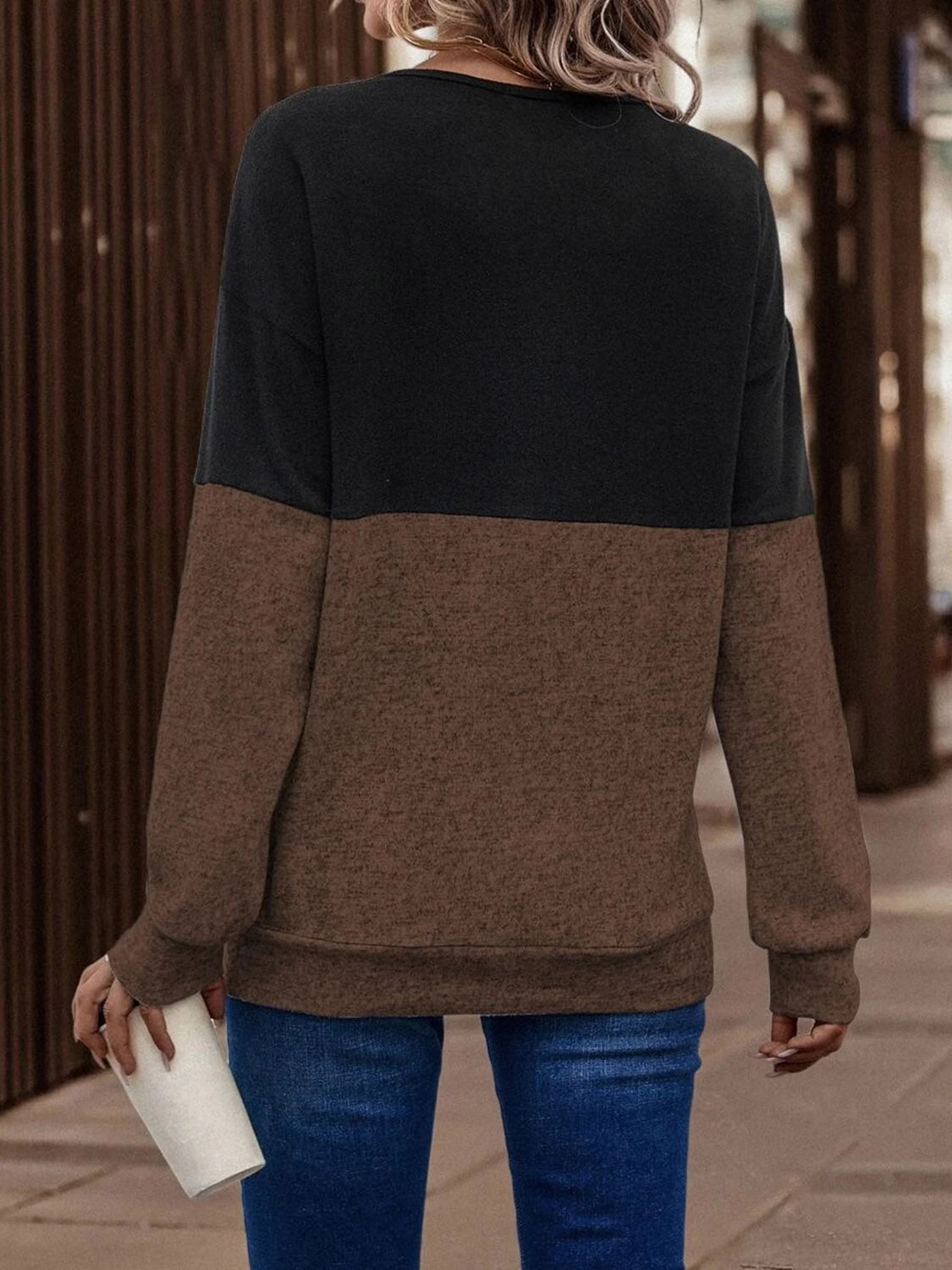 *APP EXCLUSIVE* Two-Tone Crisscross Detail Sweatshirt