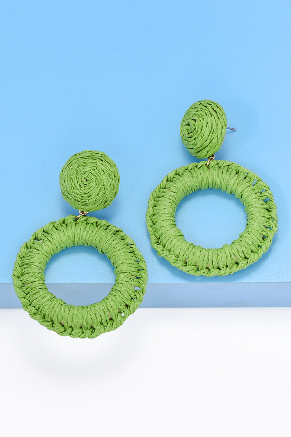 *APP EXCLUSIVE* Round Shape Raffia Grass Dangle Earrings