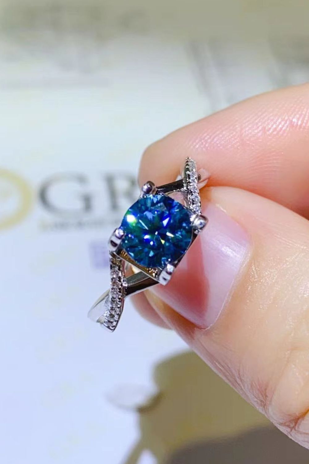 *APP EXCLUSIVE* 1 Carat Moissanite Crisscross 925 Sterling Silver Ring