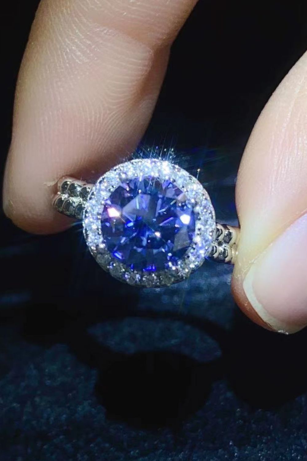 *APP EXCLUSIVE* Let It Go 2 Carat Moissanite Ring