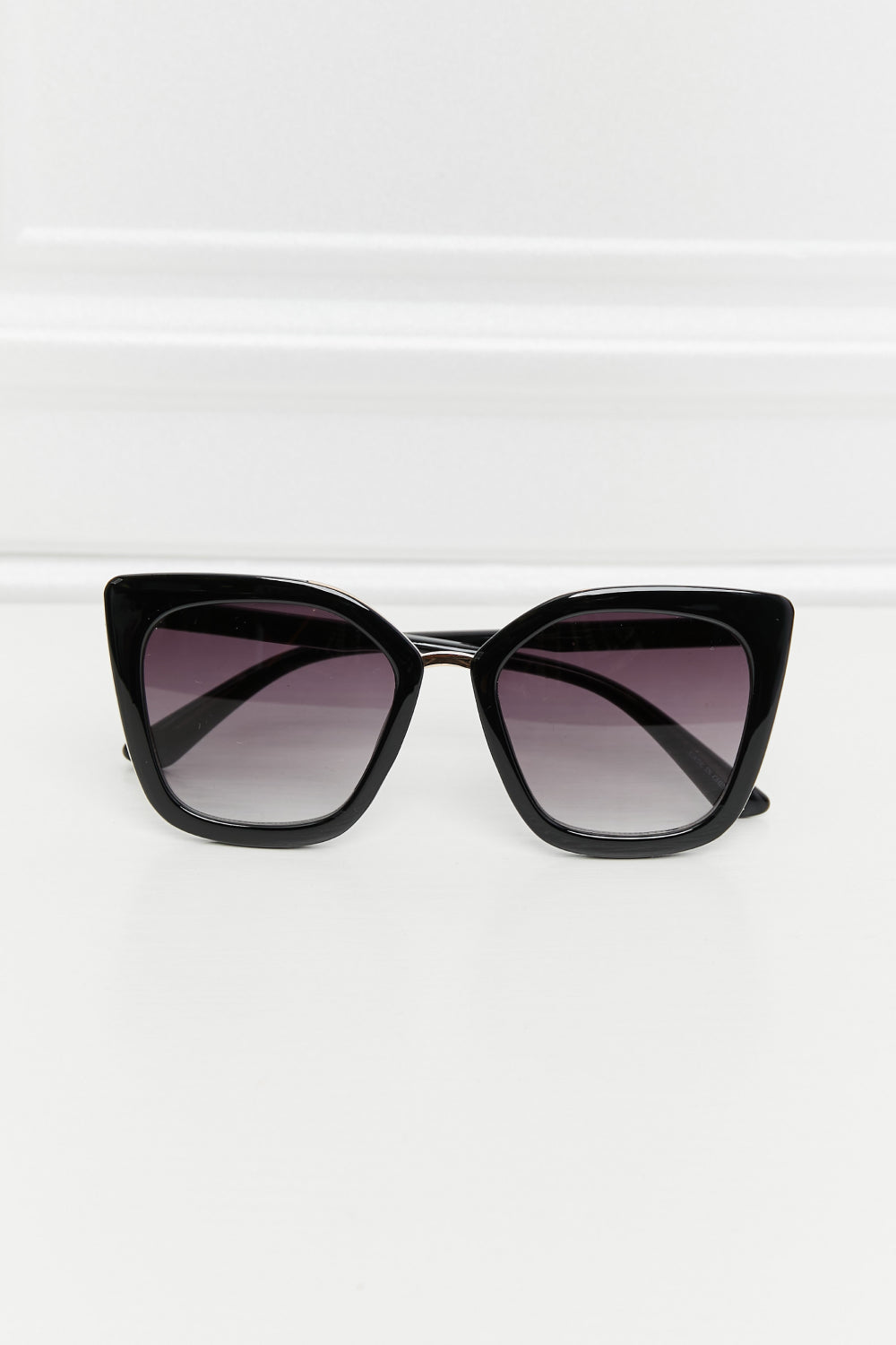 *APP EXCLUSIVE* Cat Eye Full Rim Polycarbonate Sunglasses