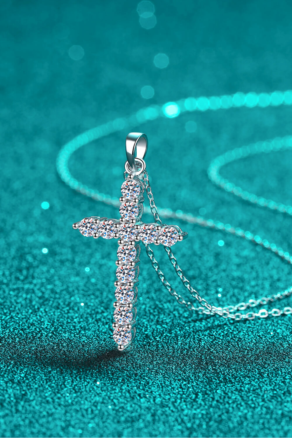 *APP EXCLUSIVE* 925 Sterling Silver Cross Moissanite Necklace