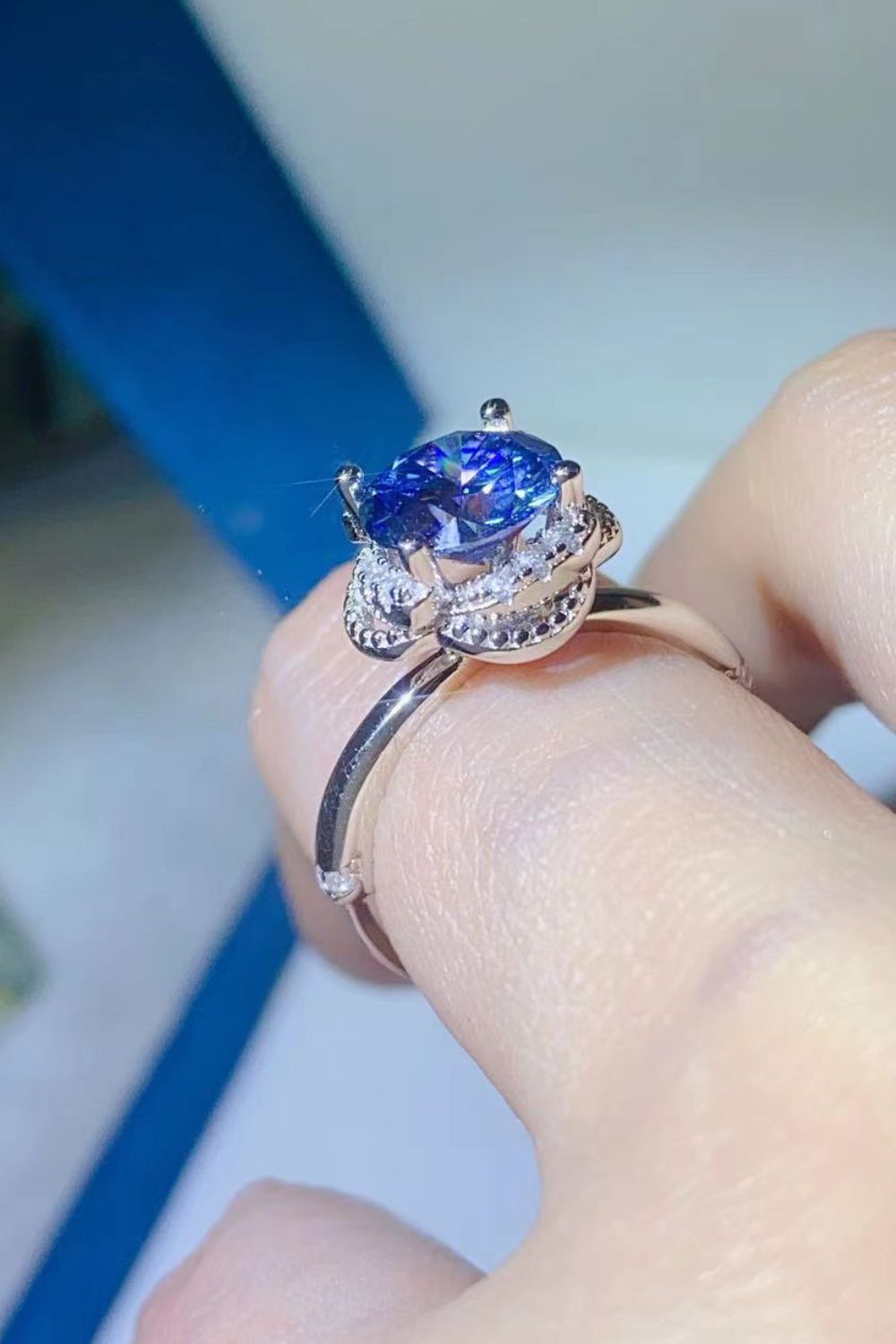 *APP EXCLUSIVE* 2 Carat Moissanite Contrast 925 Sterling Silver Ring