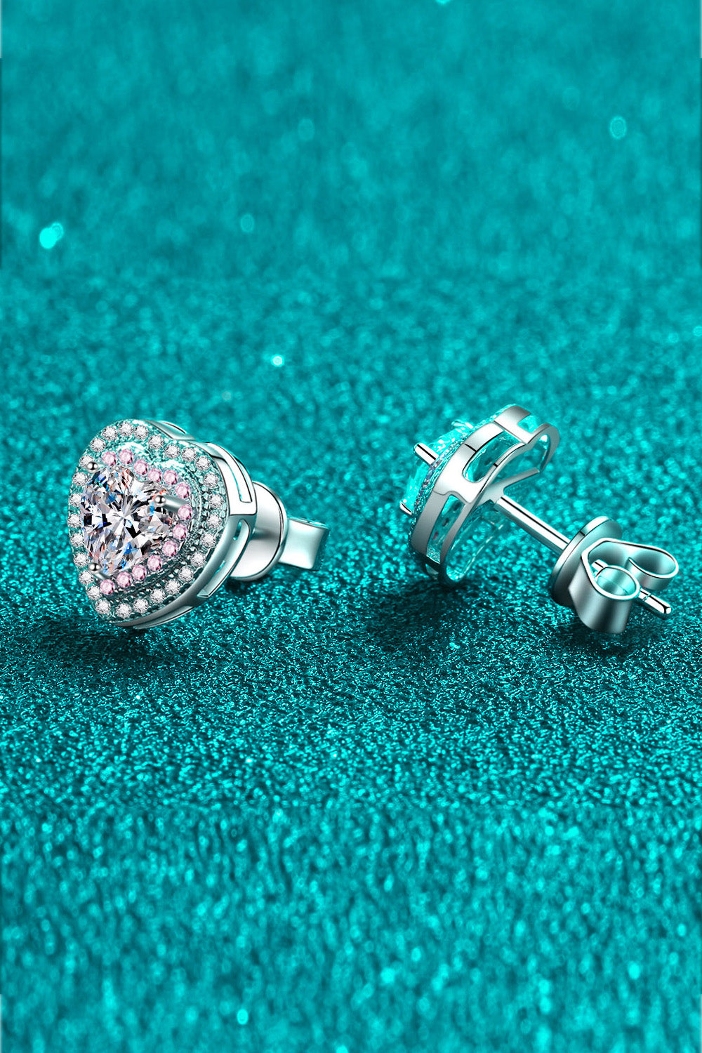 *APP EXCLUSIVE* Moissanite Heart-Shaped Stud Earrings