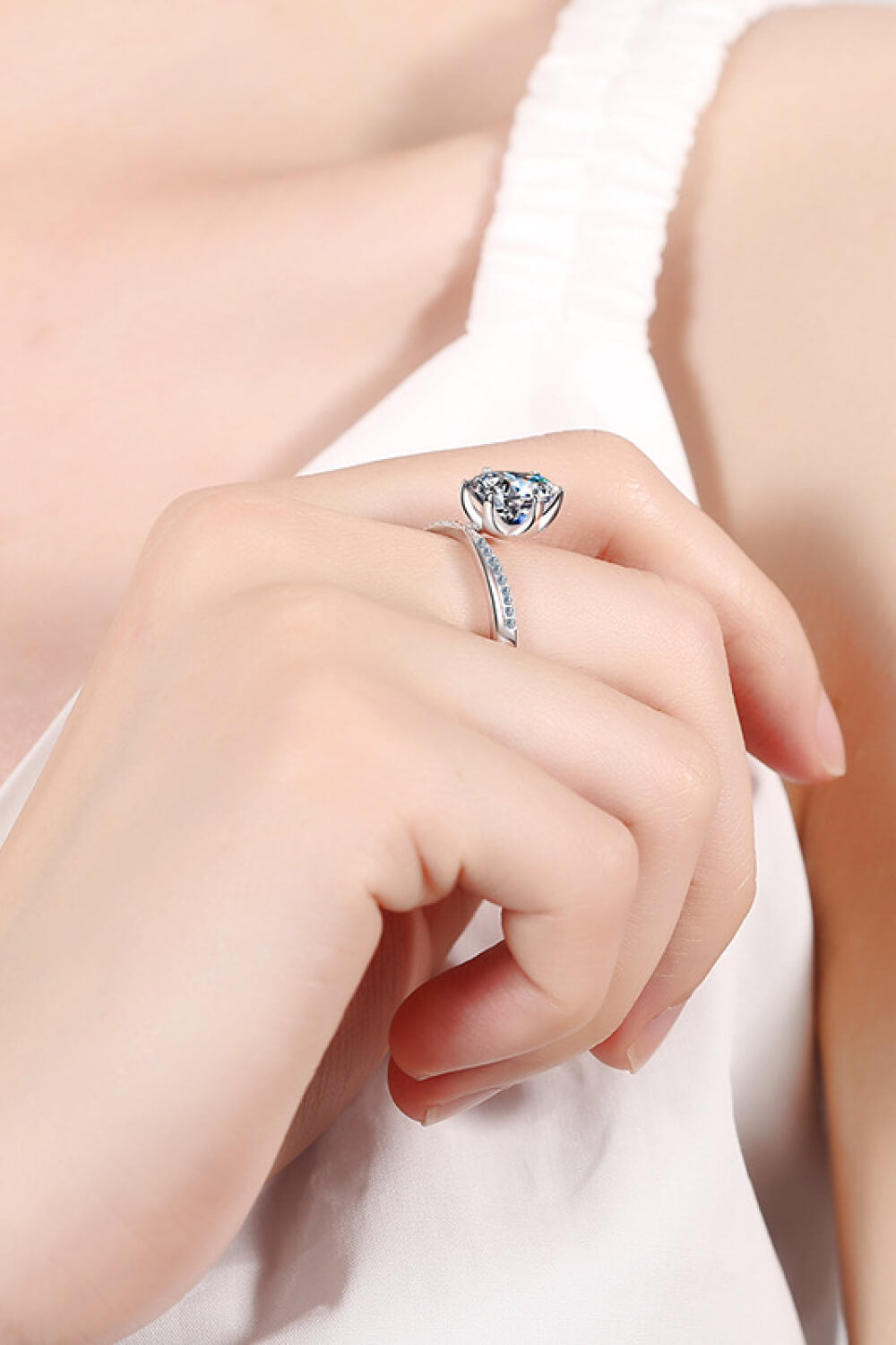 *APP EXCLUSIVE* 3 Carat Moissanite 6-Prong Ring