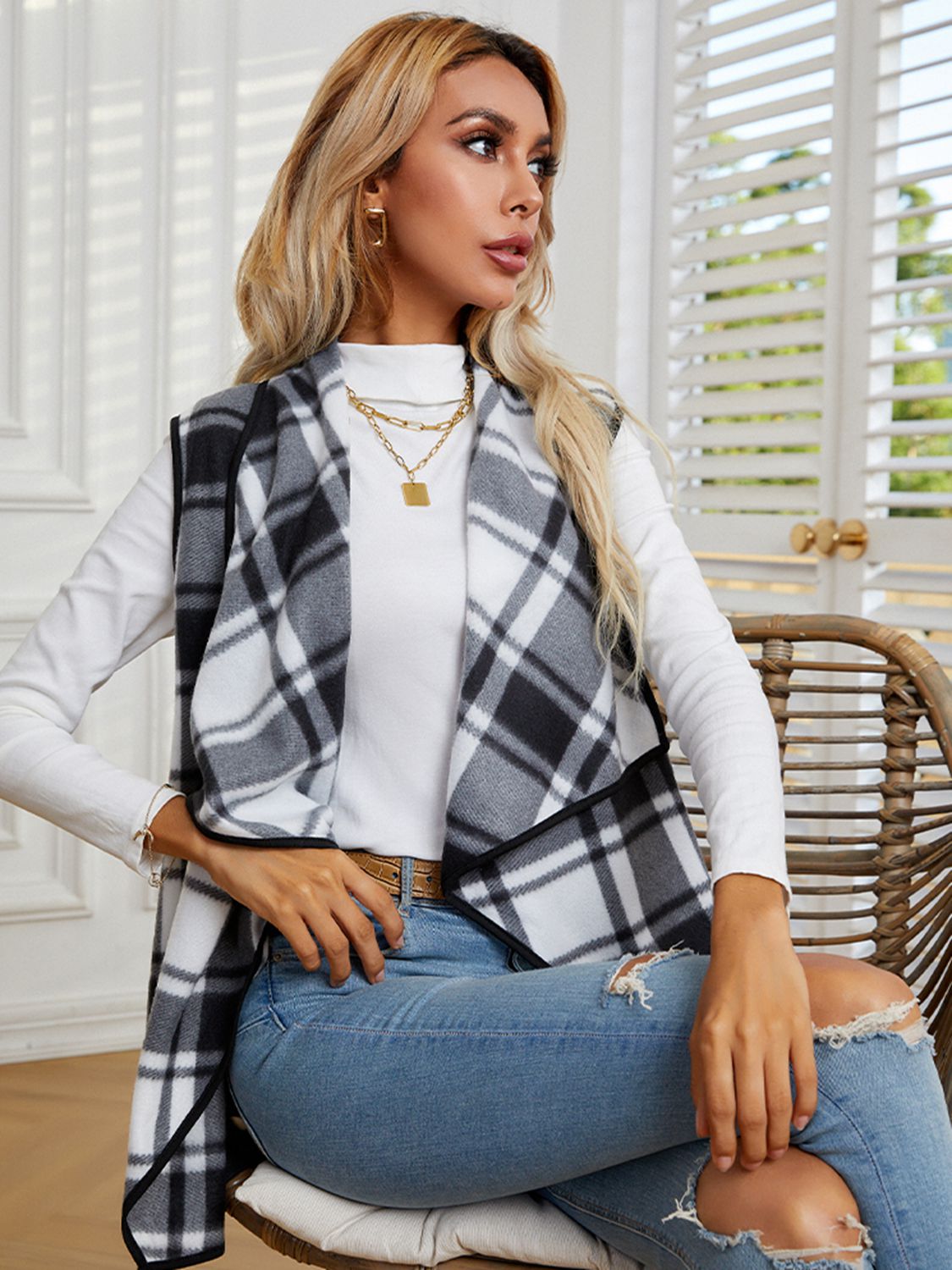 *APP EXCLUSIVE* Plaid Open Front Vest