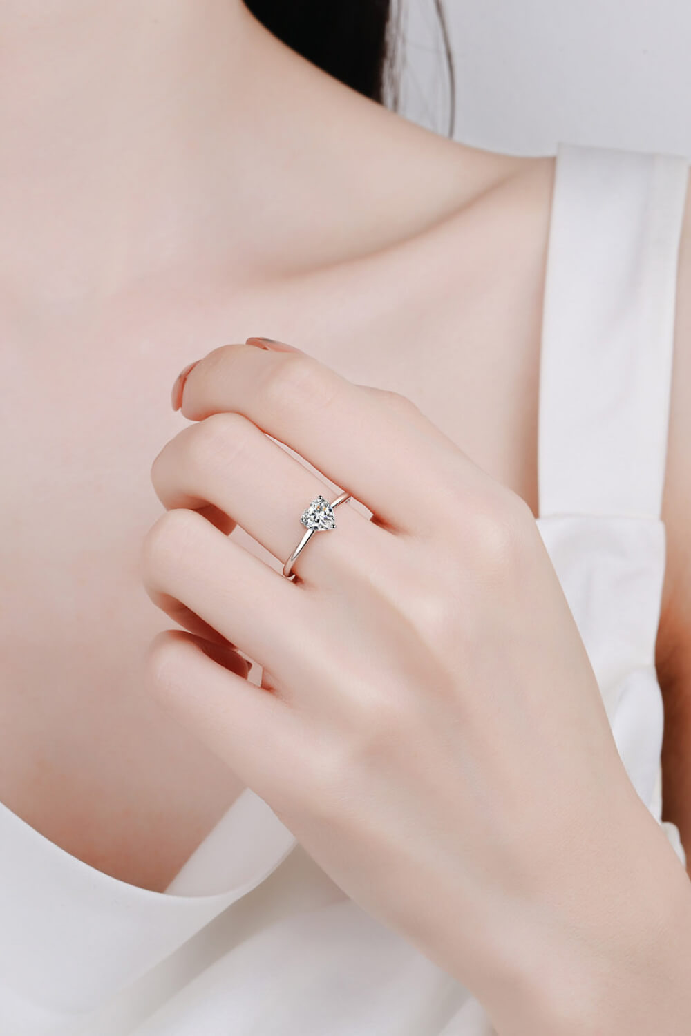 *APP EXCLUSIVE* 925 Sterling Silver Heart-Shaped Moissanite Solitaire Ring